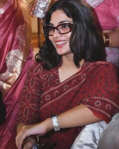 इलाहाबाद हाईकोर्ट की लखनऊ बेंच ने लोकगायिका नेहा सिंह राठौर को बड़ा झटका दिया है।