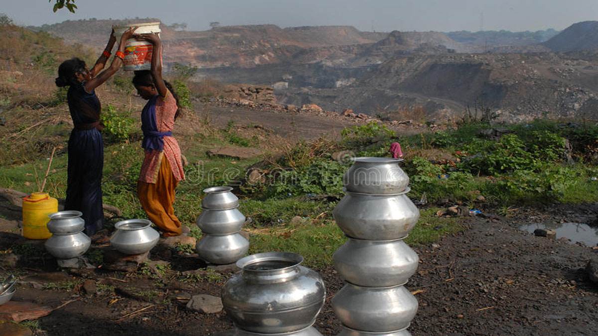 धनबाद में पानी का संकट जारी, एक साल तक लोगों को झेलना पड़ सकता है भारी जल संकट!