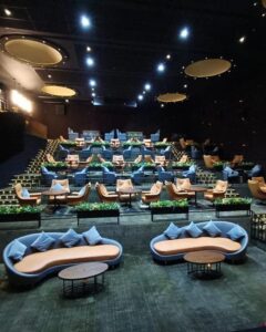 Bengaluru में PVR INOX का भारत का पहला Dine-In Cinema, फिल्मों के साथ सीट पर स्वादिष्ट खाना भी