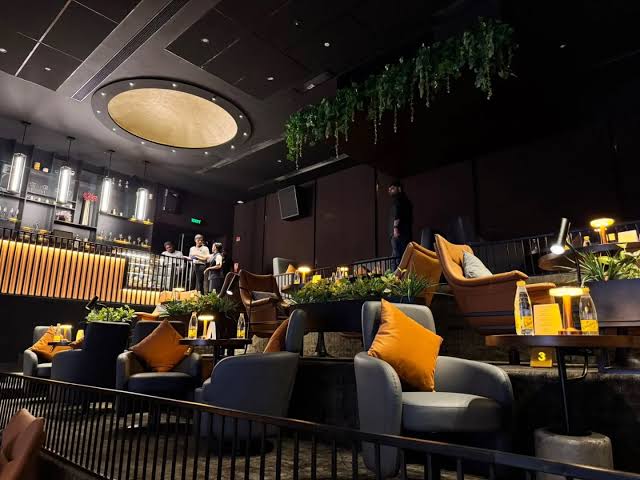 Bengaluru में PVR INOX का भारत का पहला Dine-In Cinema, फिल्मों के साथ सीट पर स्वादिष्ट खाना भी