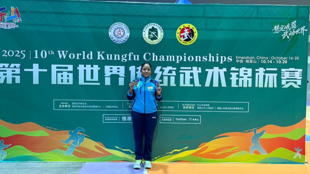 श्रेया की जीत, सिस्टम की हार: चीन में ब्रॉन्ज मेडल के बाद भी नौकरी क्यों नहीं?