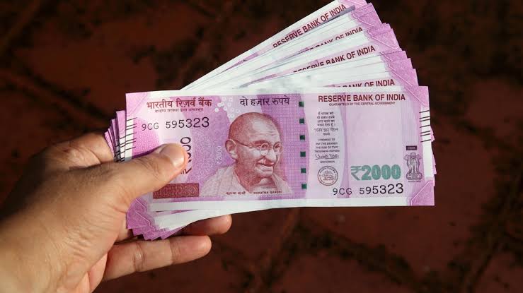 RBI का खुलासा: ₹5,817 करोड़ के ₹2,000 के नोट अभी भी बाजार में हैं